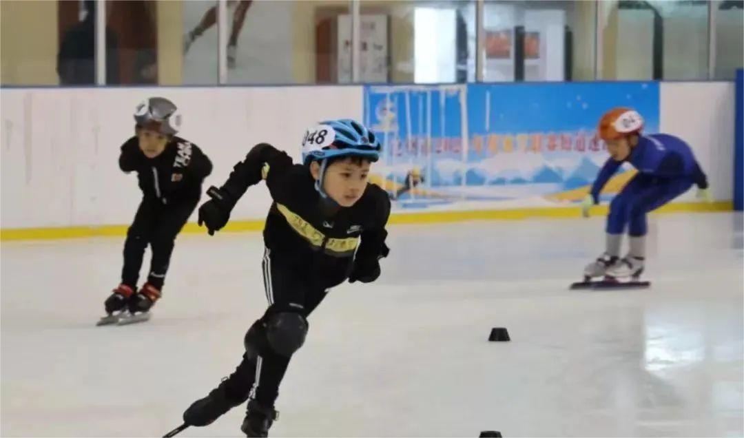沧州市运河区全民健身大会-奔跑吧.少年暨第五届冰雪运动会短道速滑锦标赛圆满举办